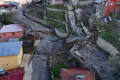Mersin’deki heyelan bölgesi havadan görüntülendi