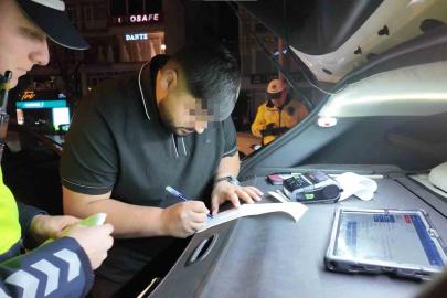 Mersin’den Kadıköy’e geldi, egzozdan ceza yedi