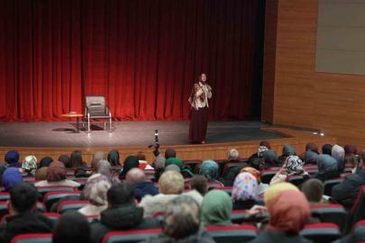 Merve Gülcemal Düzcelilerle buluştu