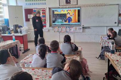 Minik öğrenciler afetlere karşı bilinçleniyor