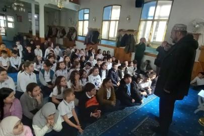Minik öğrencilerden Hacı Seyit Camii’ne ziyaret