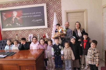 Miniklerden Tıp Bayramı’nda anlamlı buluşma