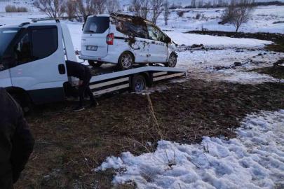 Niğde-Çamardı yolunda araç takla attı, 4 kişi yaralandı