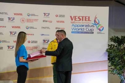 Niğdeli cimnastikçiler Dünya Kupası heyecanını yerinde yaşadı