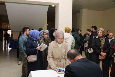 NÖHÜ’de "Kayıp Coğrafya’nın İzinde: Kudüs ve Doğu Türkistan" konferansına yoğun ilgi