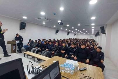 Öğrencilere polislik tanıtıldı, güvenlik konuları anlatıldı