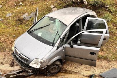 Otomobil şarampole uçtu: 1 yaralı