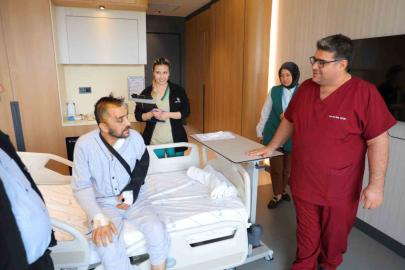 Otomobille giderken kafasına kaya yuvarlandı, başarılı ameliyatla sağlığına kavuştu