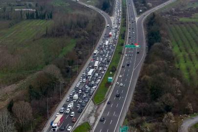 Otoyolda bayram yoğunluğu artarak devam ediyor