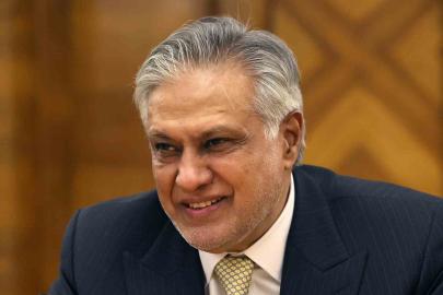 Pakistan: "İran, Pakistan bandıralı 20 geminin Hürmüz’den geçmesine izin verdi"