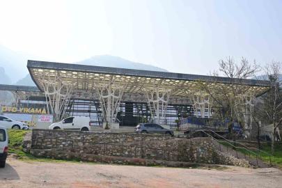 Piremir’de yol yarılandı