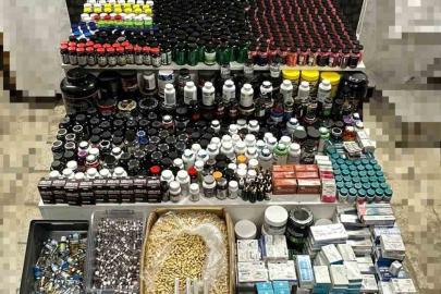 Polis 5 milyon lira değerinde kaçak ilaç ve gıda takviyesi ele geçirdi