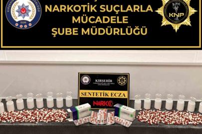 Polis durdurduğu araçta uyuşturucu ele geçirdi