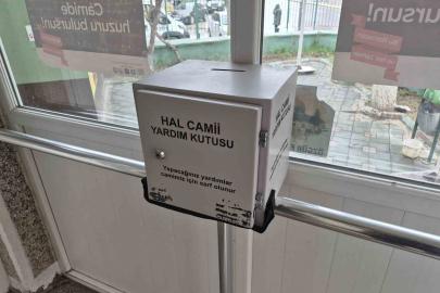 Ramazan ayında sadaka kutusunu kırıp paraları çaldılar