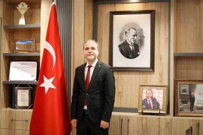 Rektör Uslu: "Ramazan Bayramı birlik ve beraberliğimizi güçlendiren özel günlerdendir"