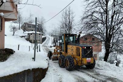 Rize’de 21 köy yolu kar nedeniyle ulaşıma kapalı bulunuyor