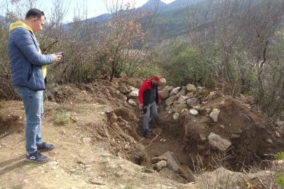 Roma dönemine ait kalıntıların bulunduğu bölge defineciler tarafından tahrip edildi