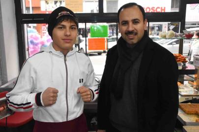 Şampiyon baklavacı her alanda adından söz ettiriyor