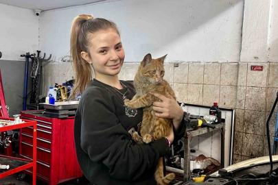 Sanayinin 17 yaşındaki oto tamircisi kadın ustası