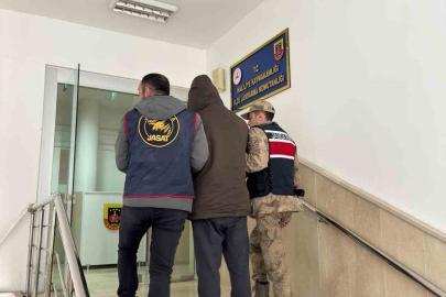 Şanlıurfa’da kesinleşmiş 5 yıl hapis cezasıyla aranan şahıs yakalandı