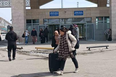 Savaş sonrası İranlılar ülkelerine dönüyor