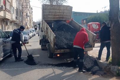 Şehzadeler’de bozulan yollar onarılıyor