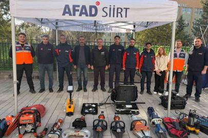 Siirt’te AFAD ekipleri Deprem Haftası’nda vatandaşları bilgilendirdi