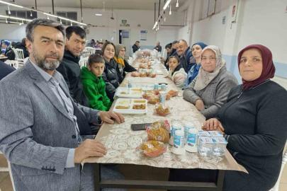 Simav Güney Beldesinde 750 kişilik gönül sofrası kuruldu