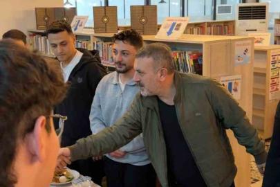 Sincan Belediye Başkanı Ercan, sahurda gençlerle buluştu