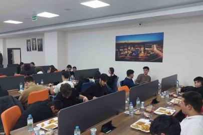 Sincanlı gençlerin ders durağı: Millet kıraathaneleri