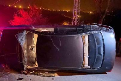 Sinop’ta otomobil devrildi: 2 yaralı