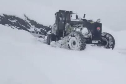 Şırnak’ta ekiplerin kar mesaisi