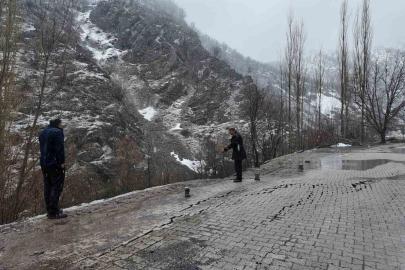 Şırnak’ta sağanak nedeniyle köyün bir bölümü çöktü evler boşaltıldı