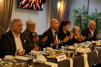 Söke’de protokol huzurevi sakinleriyle iftar sofrasında buluştu