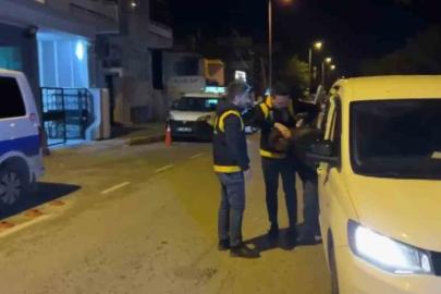 Sopayla sürücünün üzerine yürüyen taksiciye 201 bin lira ceza ve tutuklama