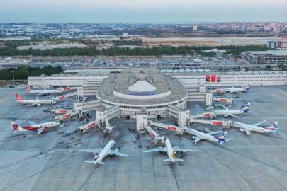 Şubat ayında havayoluyla seyahat edenlerin sayısı 45 ilin nüfusunu aştı