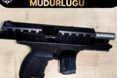 Şüpheli otomobilde ruhsatsız tabanca ele geçirildi