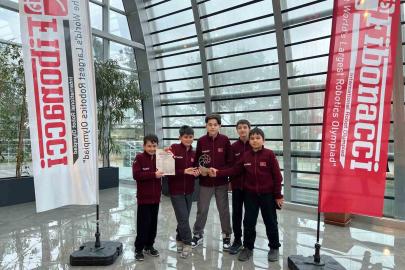 TACEV öğrencileri, robotik olimpiyatlarında Türkiye ikincisi oldu