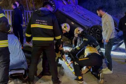 Takla atan otomobilde 2 kişi yaralandı, diğer sürücü kaçtı