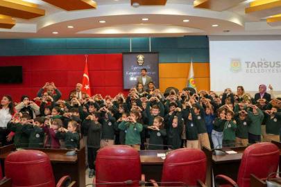 Tarsuslu minikler yerel yönetimleri yerinde öğrendi
