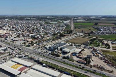 Tarsus’ta çiftçileri sevindiren yol çalışması