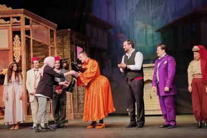 TDED Kadın Komisyonu, sahnede oyuncuların dünya tiyatro gününü kutladı