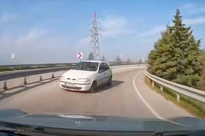 Ters yönde seyir eden araç faciaya davet çıkardı