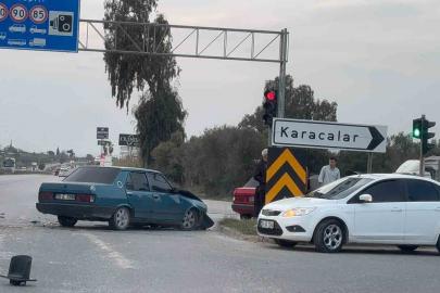 Tofaş’ın kırmızı ışık ihlaliyle gelen kaza kamerada