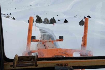 Tomarza-Arslantaş ve Tufanbeyli-Ayvat Yolu yeniden ulaşıma açıldı