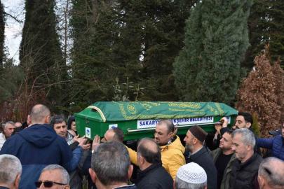 Traktör altında kalarak can veren sürücü son yolculuğuna uğurlandı