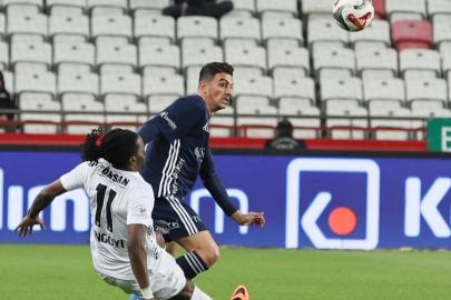 Trendyol Süper Lig: Antalyaspor: 0 - Gaziantep FK: 0 (İlk yarı)