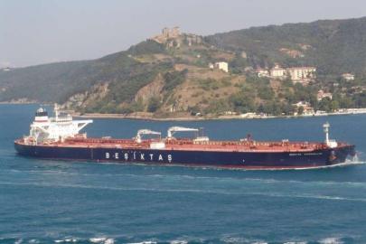 Türk şirketine ait ham petrol tankerinin Karadeniz açıklarında vurulduğu iddia edildi: O anlar telsiz konuşmalarına yansıdı