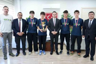 Türkiye üçüncüsü tenisçilerden İl ve İlçe Milli Eğitim Müdürlerine ziyaret