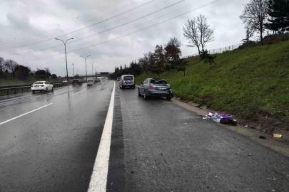 Tuzla’da takla atan otomobile başka bir araç çarptı: 2’si çocuk 7 kişi yaralandı